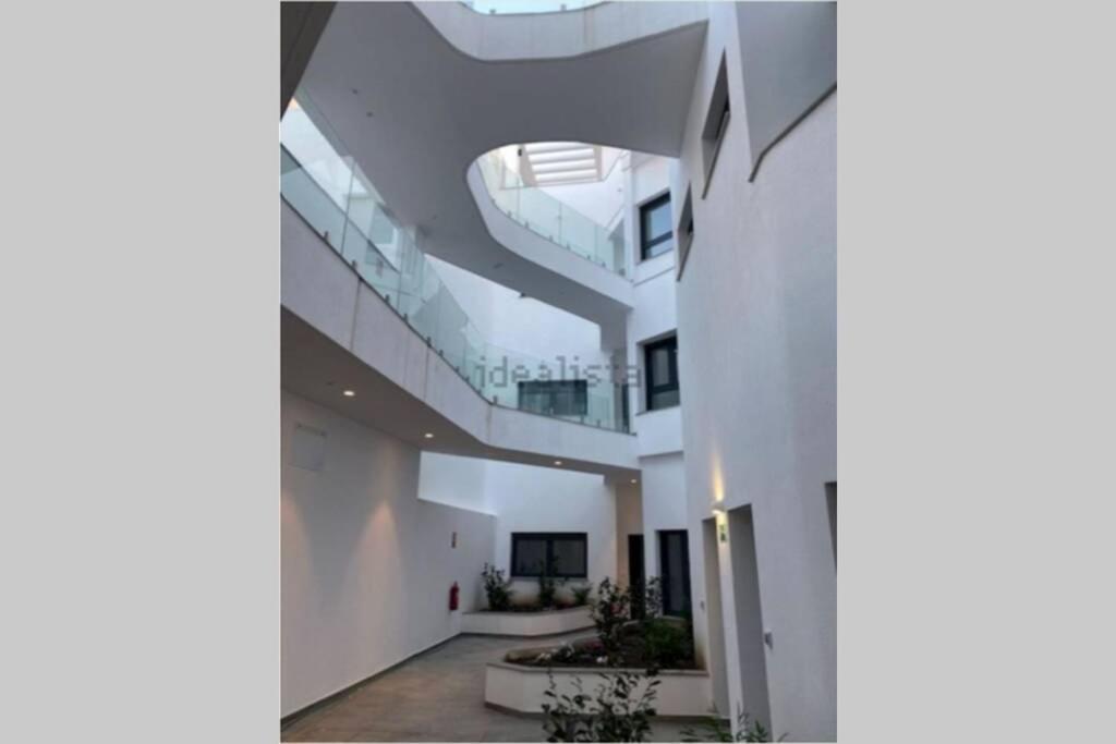 Apartamento De Lujo Con Piscina En Tarifa